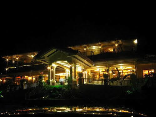 Camiguin Highland Resort Mambajao Extérieur photo